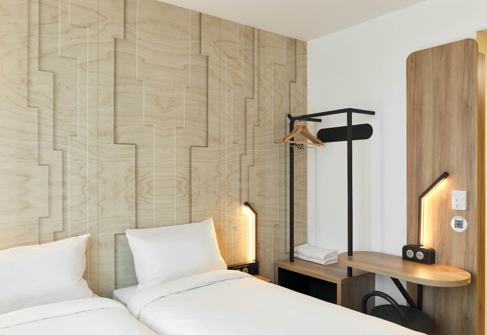 B&B Hotel Cergy Saint-Christophe Gare Buitenkant foto